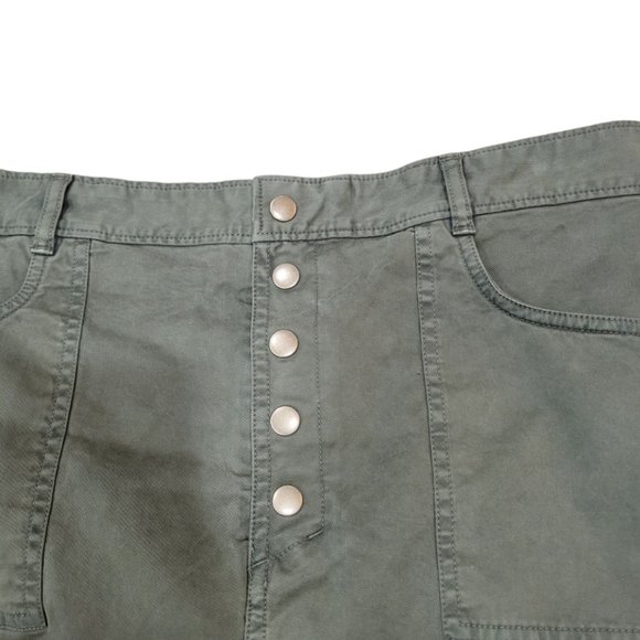 NWT Banana Rebulic Army Green Mini Skirt - Picture 3 of 4